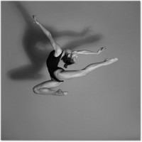 Versiune: alb-negru