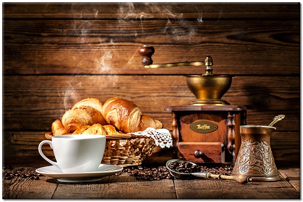 Tablou: Cafea și croissante