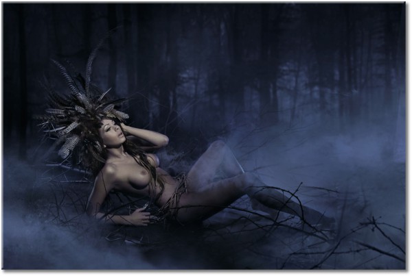 tablou canvas, abstract-fantezie, albastru, arta, arta-contemporana, diverse, femei, gri, maro, mitologie, nud, sepia, sexy, zane
